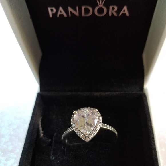 Pandora Jewelry - 🌷🌷pandora Radiant teardrop ring Size 7🌷🌷